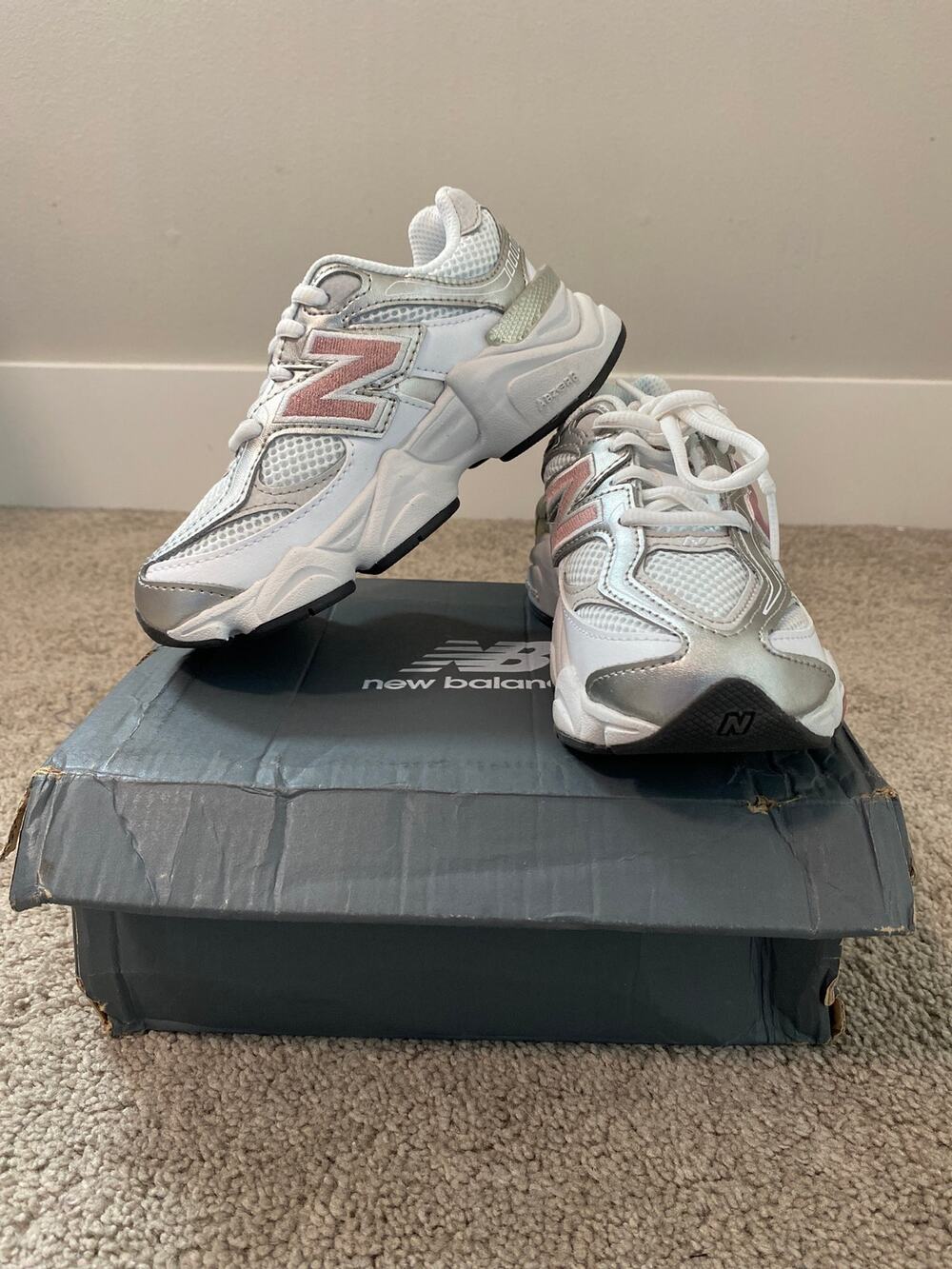 New Balance 9060 Lace Kids Sneakers Size 11.5 Y2K Chunky Shoes